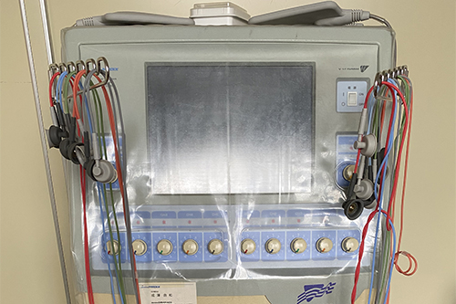 痛み治療の物療機器【低周波治療器ＴＭ5702Ｅ】